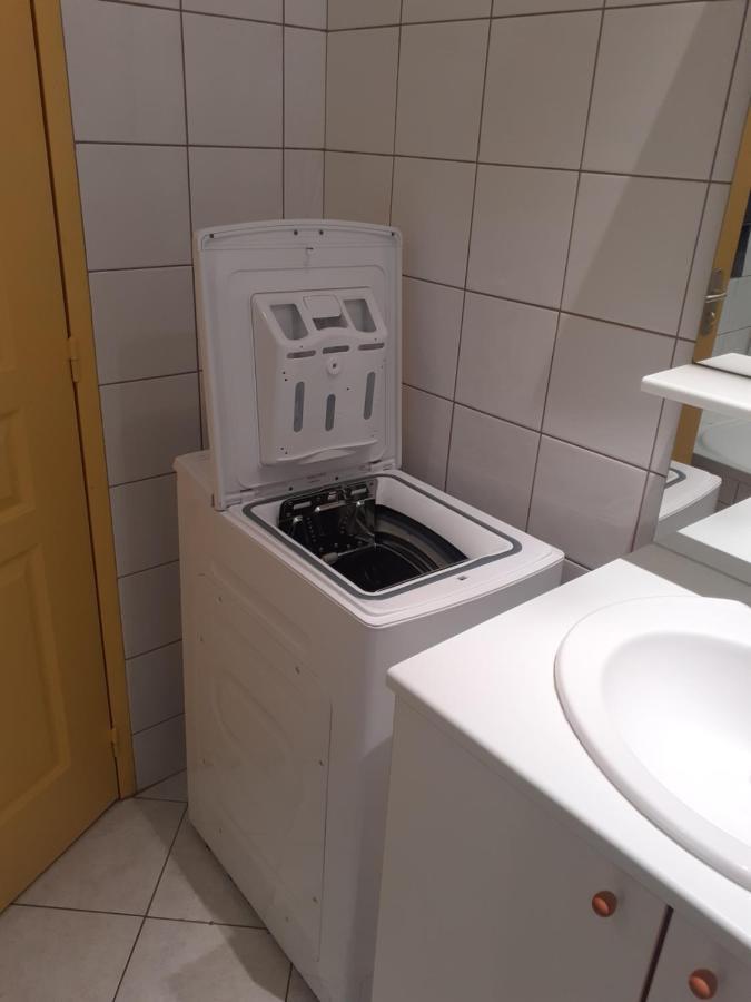 Appartement Rez De Chaussee Avec Terrasse Et Jardin Tence Exterior foto